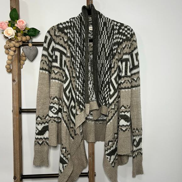 Abercrombie and Fitch Long Sleeve Open Cardigan Size Medium - Picture 1 of 7